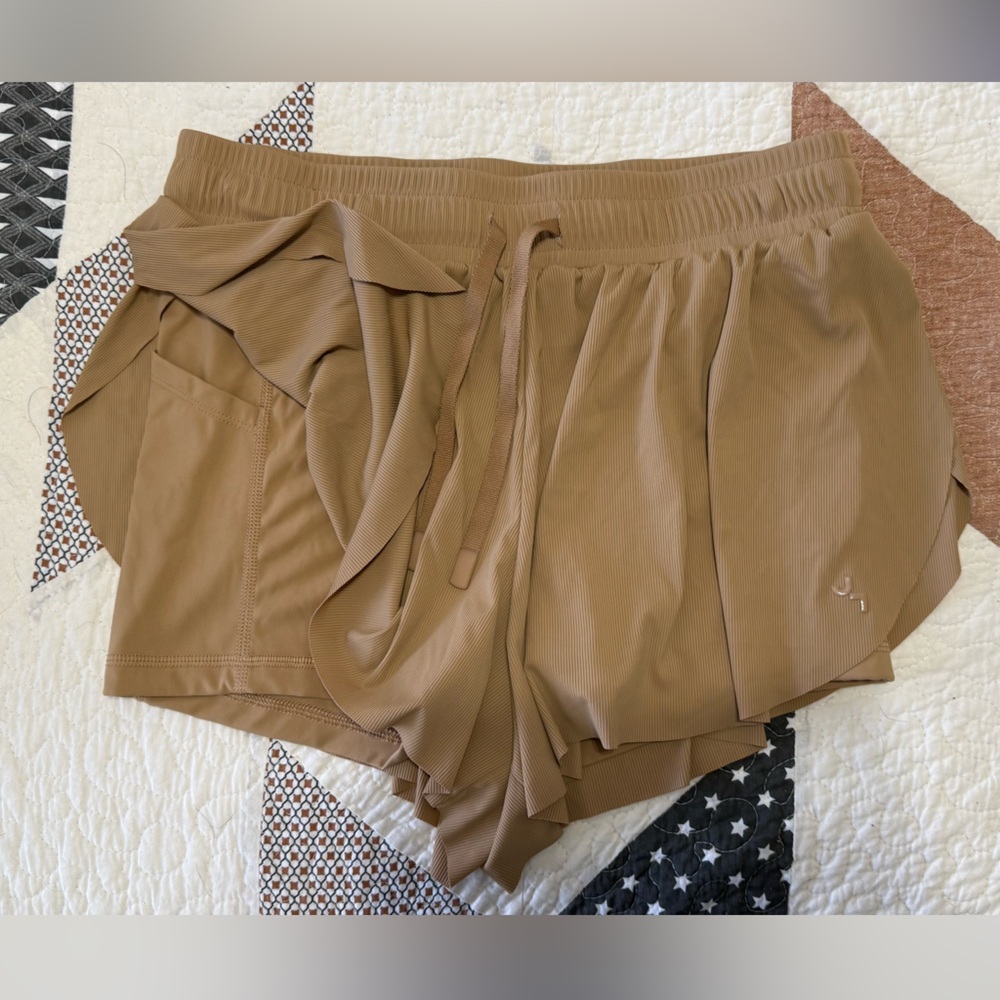 Butterfly Shorts with pockets